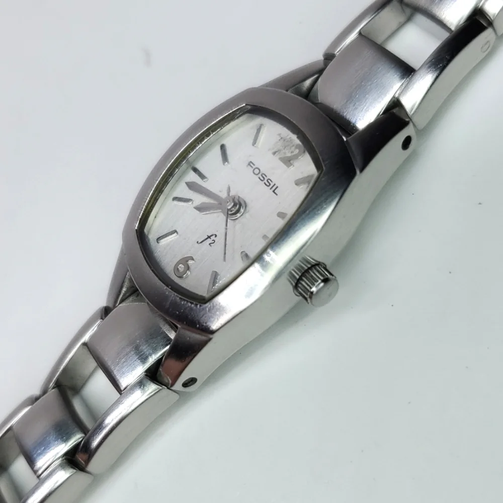 Vintage Fossil F² Watch ES9526 Silver Tone Steel Band White Face Swiss Parts